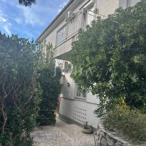 Investicijska kuća s 5 jedinica i otvorenim pogledom na more – Crikvenica, 300 m od mora