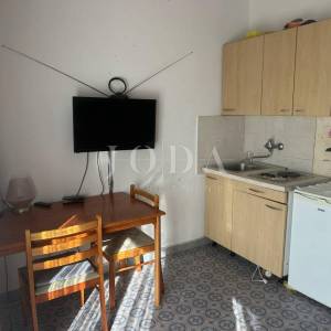 Investicijska kuća s 5 jedinica i otvorenim pogledom na more – Crikvenica, 300 m od mora