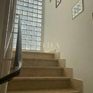 Investicijska kuća s 5 jedinica i otvorenim pogledom na more – Crikvenica, 300 m od mora