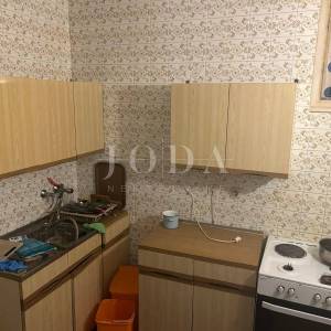 Investicijska kuća s 5 jedinica i otvorenim pogledom na more – Crikvenica, 300 m od mora