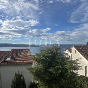 Investicijska kuća s 5 jedinica i otvorenim pogledom na more – Crikvenica, 300 m od mora