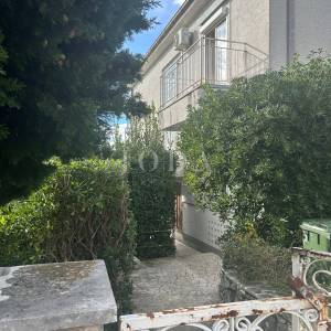 Investicijska kuća s 5 jedinica i otvorenim pogledom na more – Crikvenica, 300 m od mora