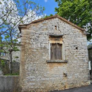 Istarska kamena kuća za adaptaciju,BERAM okolica