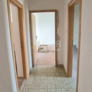 Istra, Barban, samostojeća kuća 206m2, terasa, balkon