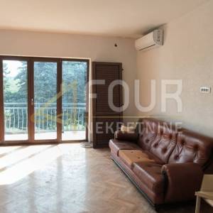 Istra, Barban, samostojeća kuća 206m2, terasa, balkon