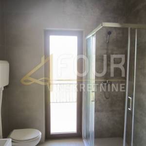 Istra, Barban, samostojeća kuća 206m2, terasa, balkon