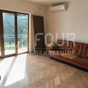 Istra, Barban, samostojeća kuća 206m2, terasa, balkon