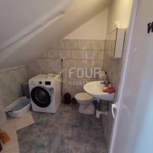 Istra, Labin, kuća sa 6 stanova