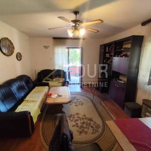 Istra, Labin, kuća sa 6 stanova