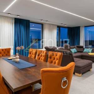 Istra, Medulin, Luksuzna vila s bazenom i pogledom na more