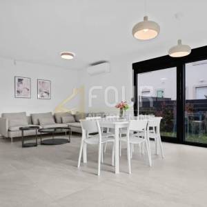 Istra, Poreč, 4s+db stan s terasom 180,32m2