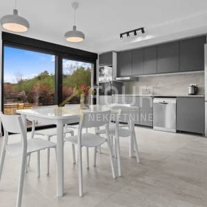 Istra, Poreč, 4s+db stan s terasom 180,32m2