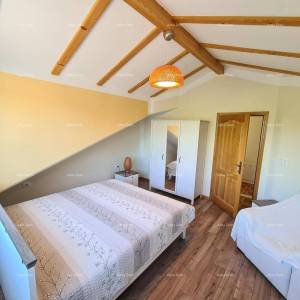 Istra. Premantura.Troetažni stan s krovnom terasom! 100 metara do mora.