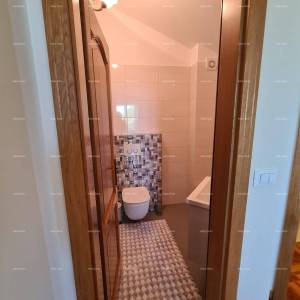 Istra. Premantura.Troetažni stan s krovnom terasom! 100 metara do mora.