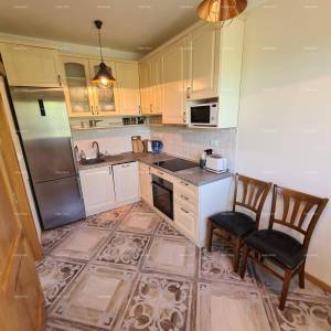 Istra. Premantura.Troetažni stan s krovnom terasom! 100 metara do mora.