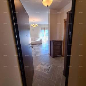 Istra. Premantura.Troetažni stan s krovnom terasom! 100 metara do mora.