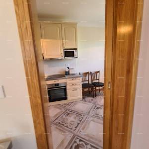 Istra. Premantura.Troetažni stan s krovnom terasom! 100 metara do mora.