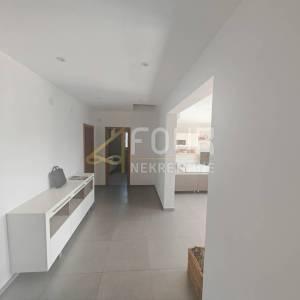 Istra, Pula, samostojeća kuća s bazenom