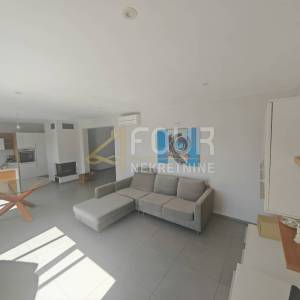 Istra, Pula, samostojeća kuća s bazenom