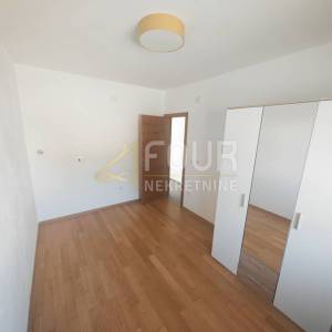 Istra, Pula, samostojeća kuća s bazenom