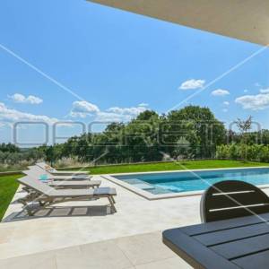 ISTRA, SVETI lOVREČ - Potpuno opremljena nova prizemnica s bazenom

ISTRIA, SVET