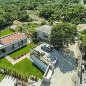 ISTRA, SVETI lOVREČ - Potpuno opremljena nova prizemnica s bazenom

ISTRIA, SVET