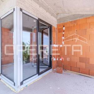 ISTRA, SVETI LOVREČ – Samostojeća kuća u visokom roh-bau 