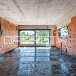 ISTRA, SVETI LOVREČ – Samostojeća kuća u visokom roh-bau 