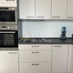 Istra, Trget - okolica, samostojeća kuća s bazenom