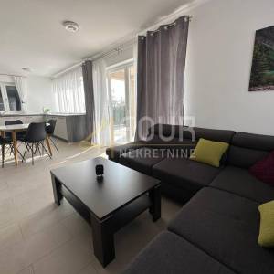 Istra, Trget - okolica, samostojeća kuća s bazenom