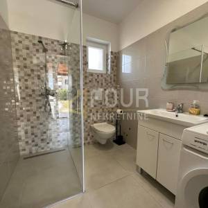 Istra, Trget - okolica, samostojeća kuća s bazenom