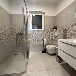 Istra, Trget - okolica, samostojeća kuća s bazenom