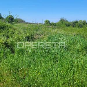 Istra- Vikend zemljište u blizini Brtonigle