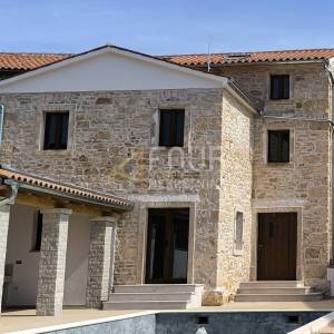 Istra, Žminj - okolica, kuća s bazenom, pogled na more