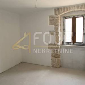 Istra, Žminj - okolica, kuća s bazenom, pogled na more