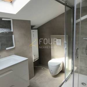 Istra, Žminj - okolica, kuća s bazenom, pogled na more