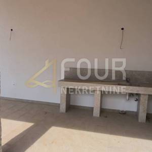 Istra, Žminj - okolica, kuća s bazenom, pogled na more