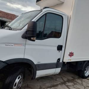 Iveco 35c15 hladnjača sa rampom