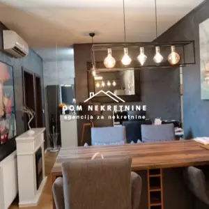 IZNAJMLJUJE SE LUKSUZNI STSN U ZAGREBU