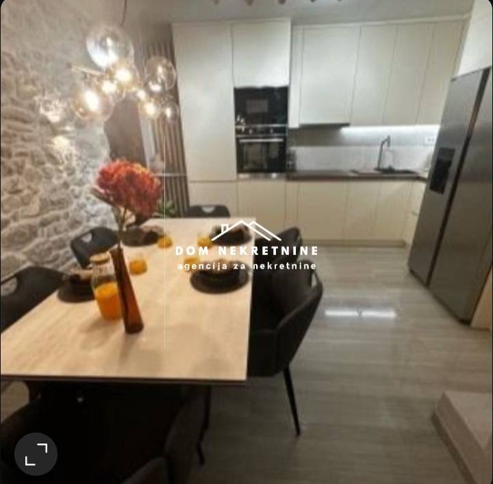 IZNAJMLJUJE SE STAN KAŠTELA