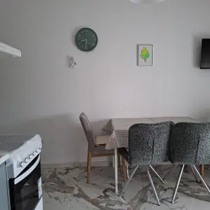 Iznajmljuje se stan Starigrad-Paklenica