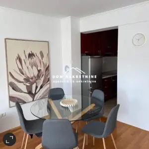 IZNAJMLJUJE SE STAN U MAKARSKOJ