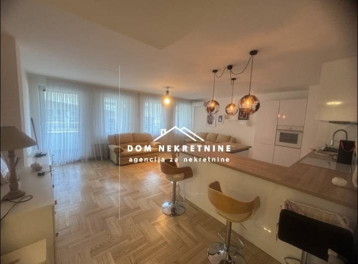 IZNAJMLJUJE SE STAN U OSIJEKU U CENTRU