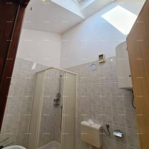 Izvrsna prilika! Prodaja stana na top lokaciji, Medulin! pet minuta lagane šetnje do mora i plaža.Neposredna blizina kampa....