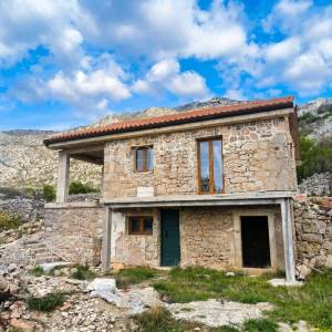 Jablanac autentična kamena kuća s panoramskim pogledom na more
