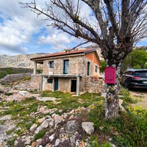 Jablanac autentična kamena kuća s panoramskim pogledom na more