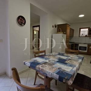 Jablanac kuća u centru mjesta