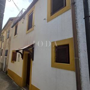 Jablanac kuća u centru mjesta