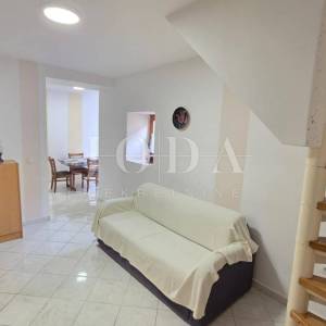 Jablanac kuća u centru mjesta