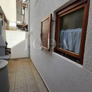 Jablanac kuća u centru mjesta